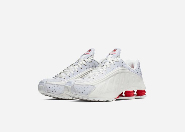Shox R4 "Platinum Tint"